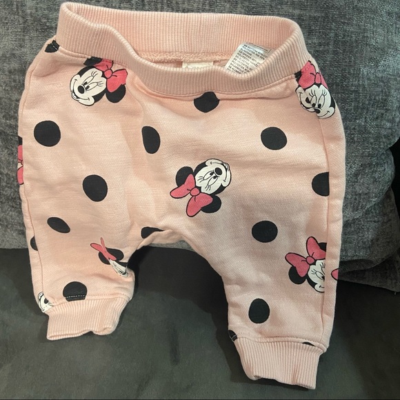 Minnie Mouse Sweatsuit H&M - Picture 4 of 5